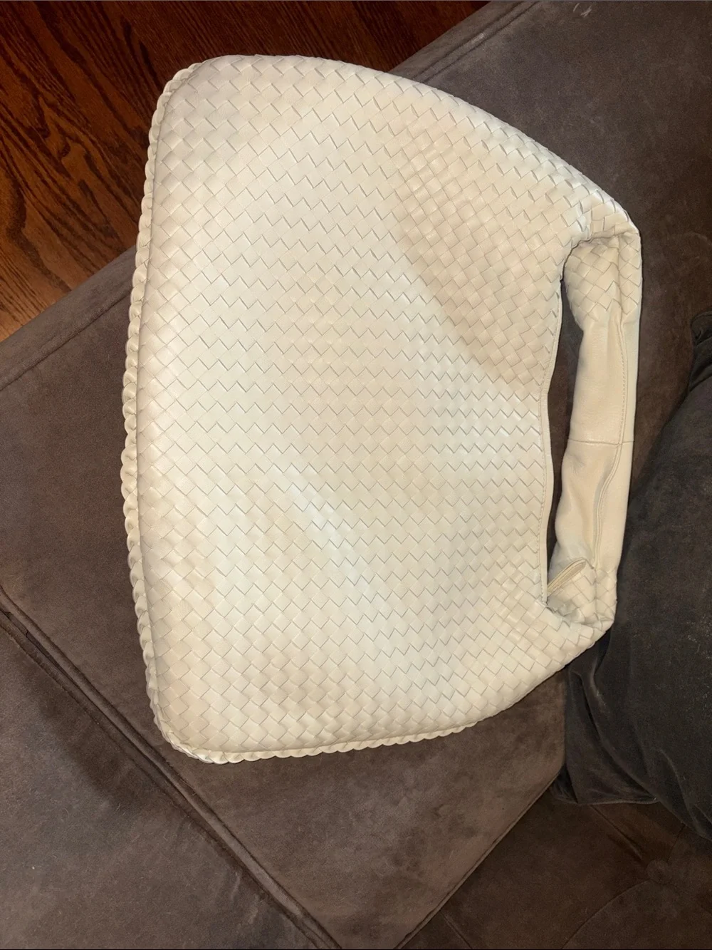 Italian LeatherVera Pelle Cream Woven Hobo Bag